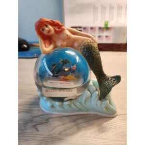Vintage 1960's Weeki Wachee Mermaid snowdome snow globe